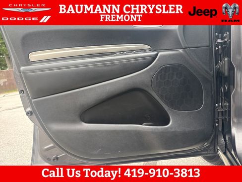 Used 2014 Dodge Durango SXT w/ Trailer Tow Group IV AWD/4WD image 18