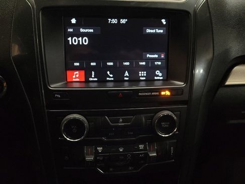 Used 2018 Ford Explorer XLT w/ Equipment Group 202A AWD/4WD image 25