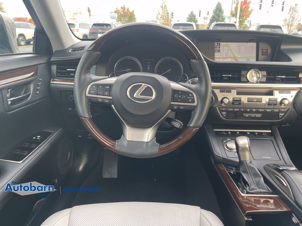 Used 2018 Lexus ES 350 w/ Luxury Package w/Wood Trim FWD image 26