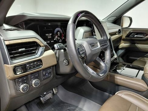 Used 2025 GMC Yukon XL Denali Ultimate w/ LPO, Floor Liner Package image 33