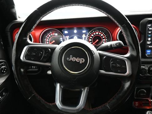Used 2020 Jeep Gladiator Rubicon AWD/4WD image 13