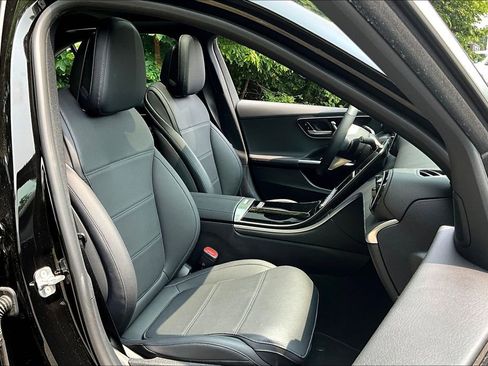 Used 2025 Mercedes-Benz C 300 4MATIC Sedan image 7