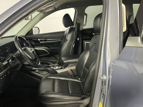 Used 2023 Kia Telluride S image 22