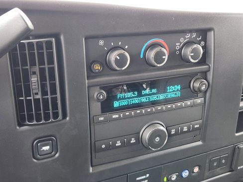 New 2025 Chevrolet Express 3500 LS w/ Chrome Appearance Package image 17