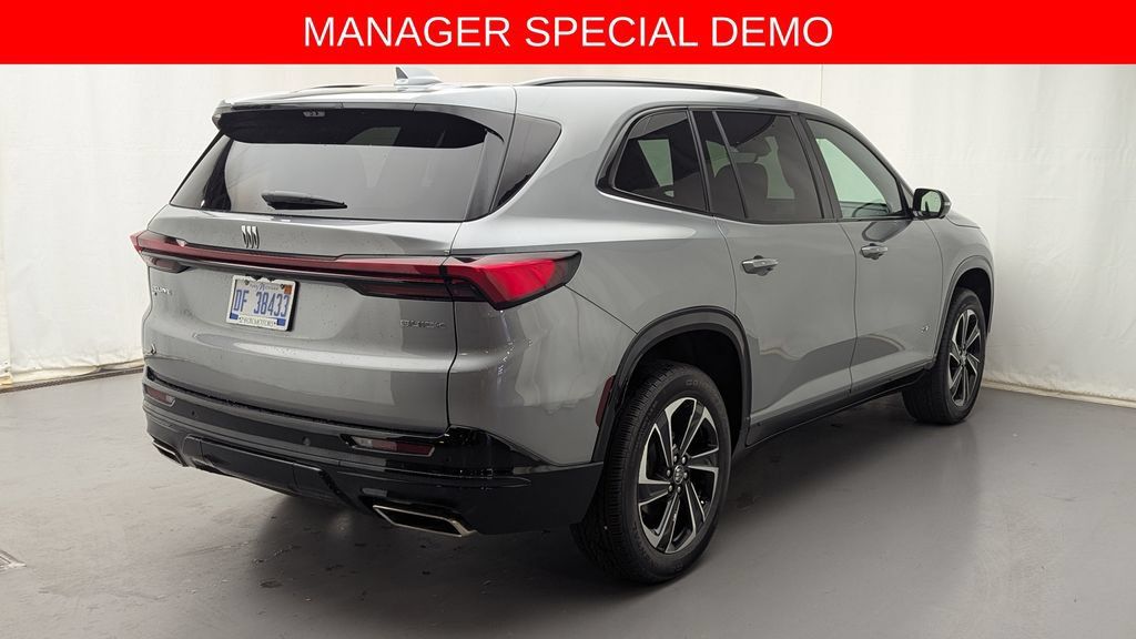 Used 2026 Buick Enclave Sport Touring w/ Power Package AWD/4WD image 7