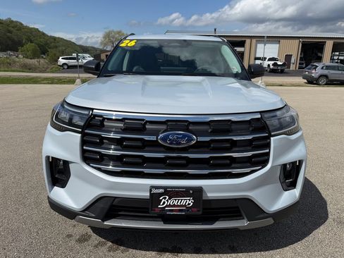 New 2026 Ford Explorer Active w/ Active Comfort Package AWD/4WD image 2