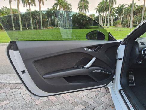 Used 2018 Audi TT RS w/ Dynamic Plus Package image 9