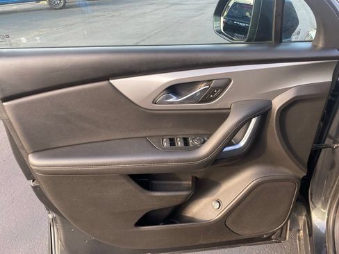 Used 2019 Chevrolet Blazer LT FWD image 10