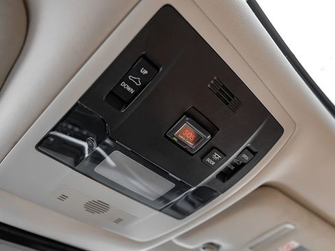 Used 2019 Lexus UX 200 w/ Premium Package FWD image 37