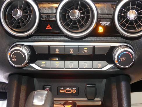 Used 2025 Nissan Sentra SV FWD image 37
