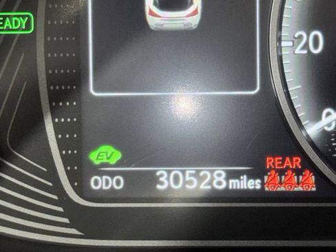 Used 2024 Lexus UX 250h FWD image 25