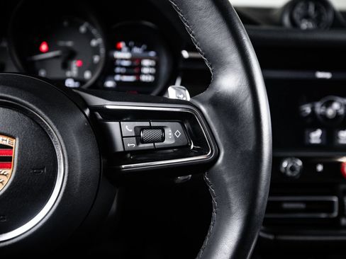 Certified 2023 Porsche Macan AWD/4WD image 16