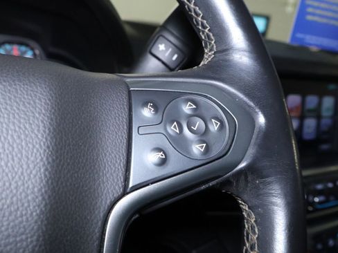 Used 2019 Chevrolet Suburban LT image 24