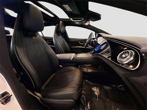 Used 2022 Mercedes-Benz EQS 580 4MATIC Sedan image 30