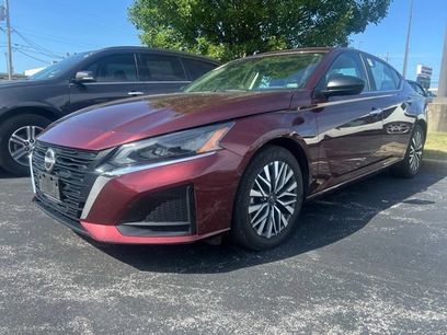 Used 2025 Nissan Altima 2.5 SV