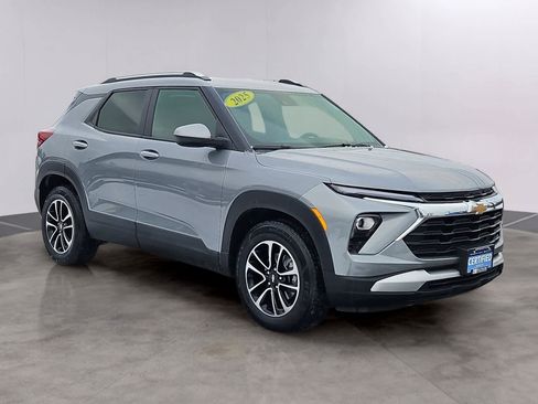 Certified 2025 Chevrolet TrailBlazer LT image 3