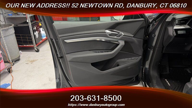 Used 2021 Audi e-tron Premium w/ Convenience Plus Package AWD/4WD image 13