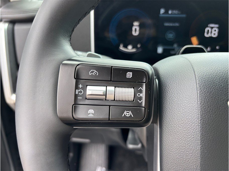 Used 2025 Hyundai Santa Fe SEL FWD image 26