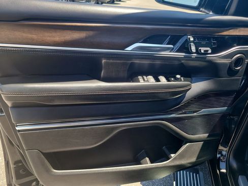 Certified 2024 Jeep Grand Wagoneer L 4WD image 19