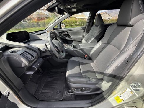 Used 2023 Toyota bZ4X AWD image 10