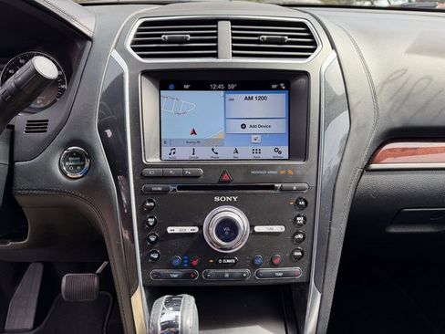 Used 2018 Ford Explorer Platinum image 14