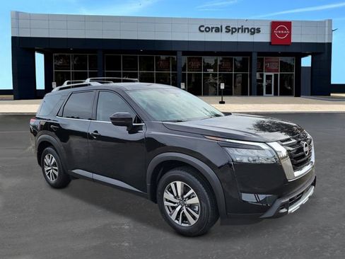 New 2025 Nissan Pathfinder SL image 7