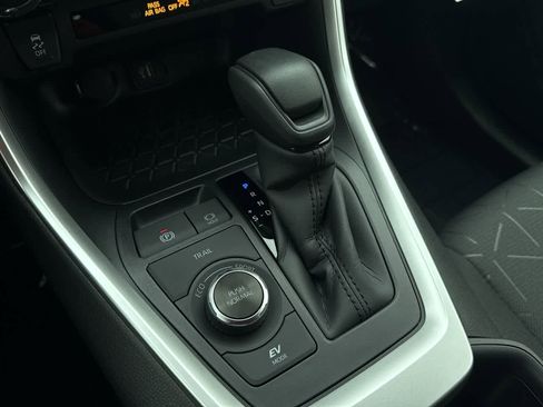 New 2025 Toyota RAV4 XLE image 20