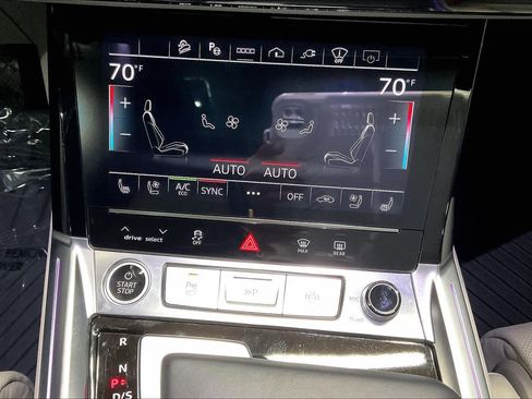 Used 2024 Audi Q8 e-tron Prestige w/ Prestige Package image 32