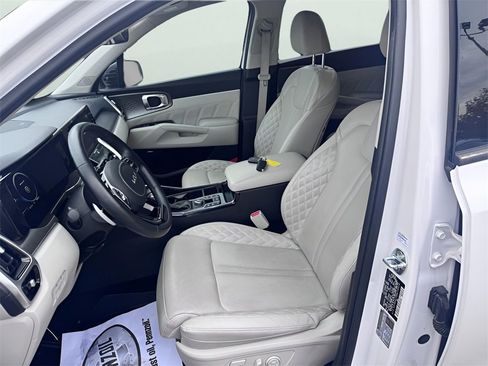 Used 2022 Kia Sorento SX image 19