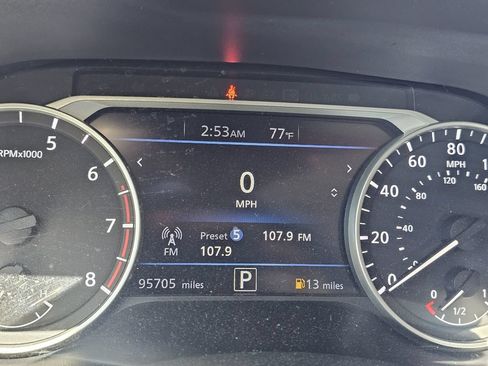 Used 2021 Nissan Sentra SV FWD image 40