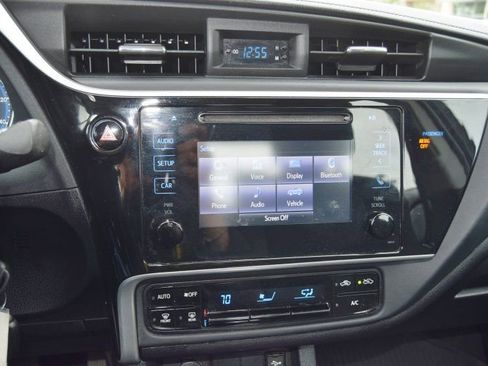 Used 2019 Toyota Corolla LE FWD image 31