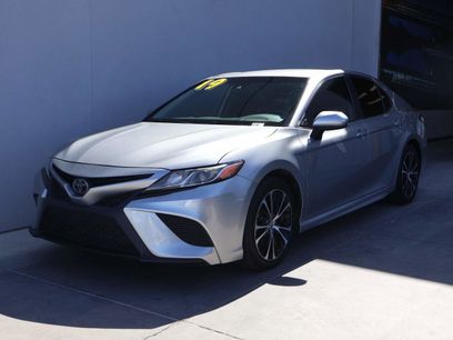 Used 2019 Toyota Camry SE w/ Carpet Mat Package