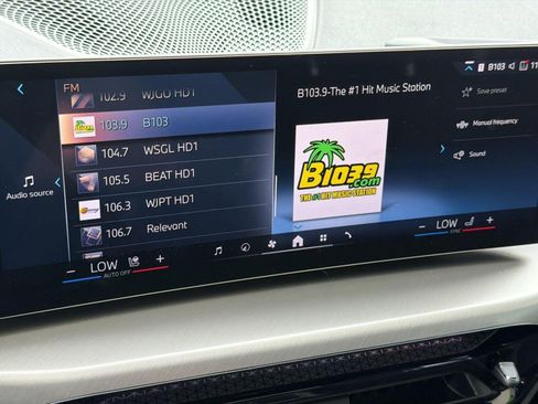 Used 2025 BMW 230i Coupe w/ M Sport Package RWD image 22