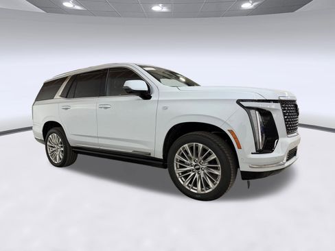 New 2026 Cadillac Escalade Luxury w/ Touring Package AWD/4WD image 6