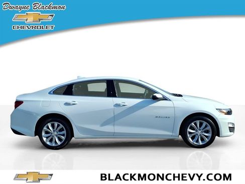 Used 2025 Chevrolet Malibu LT FWD image 2