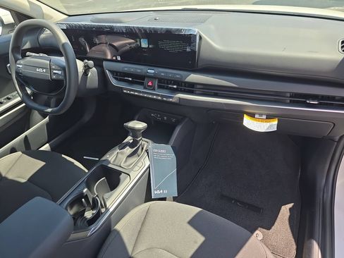 New 2026 Kia K4 FWD image 10