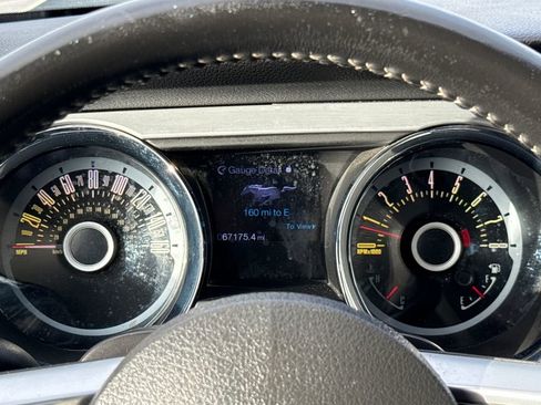 Used 2013 Ford Mustang Premium image 18