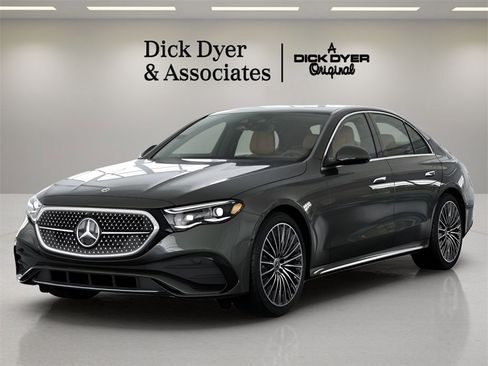 Used 2025 Mercedes-Benz E 350 Sedan image 30