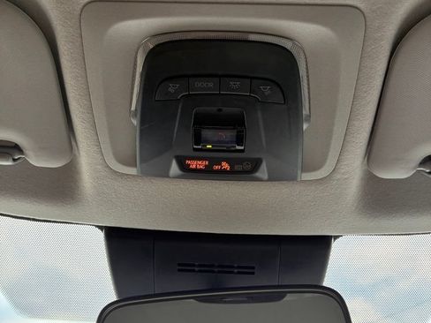 Used 2025 Toyota Corolla Cross L FWD image 42