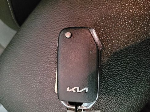 Used 2024 Kia Forte LXS image 32