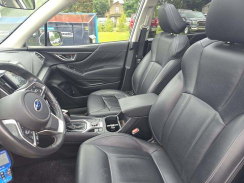 Used 2019 Subaru Forester Limited AWD/4WD image 2