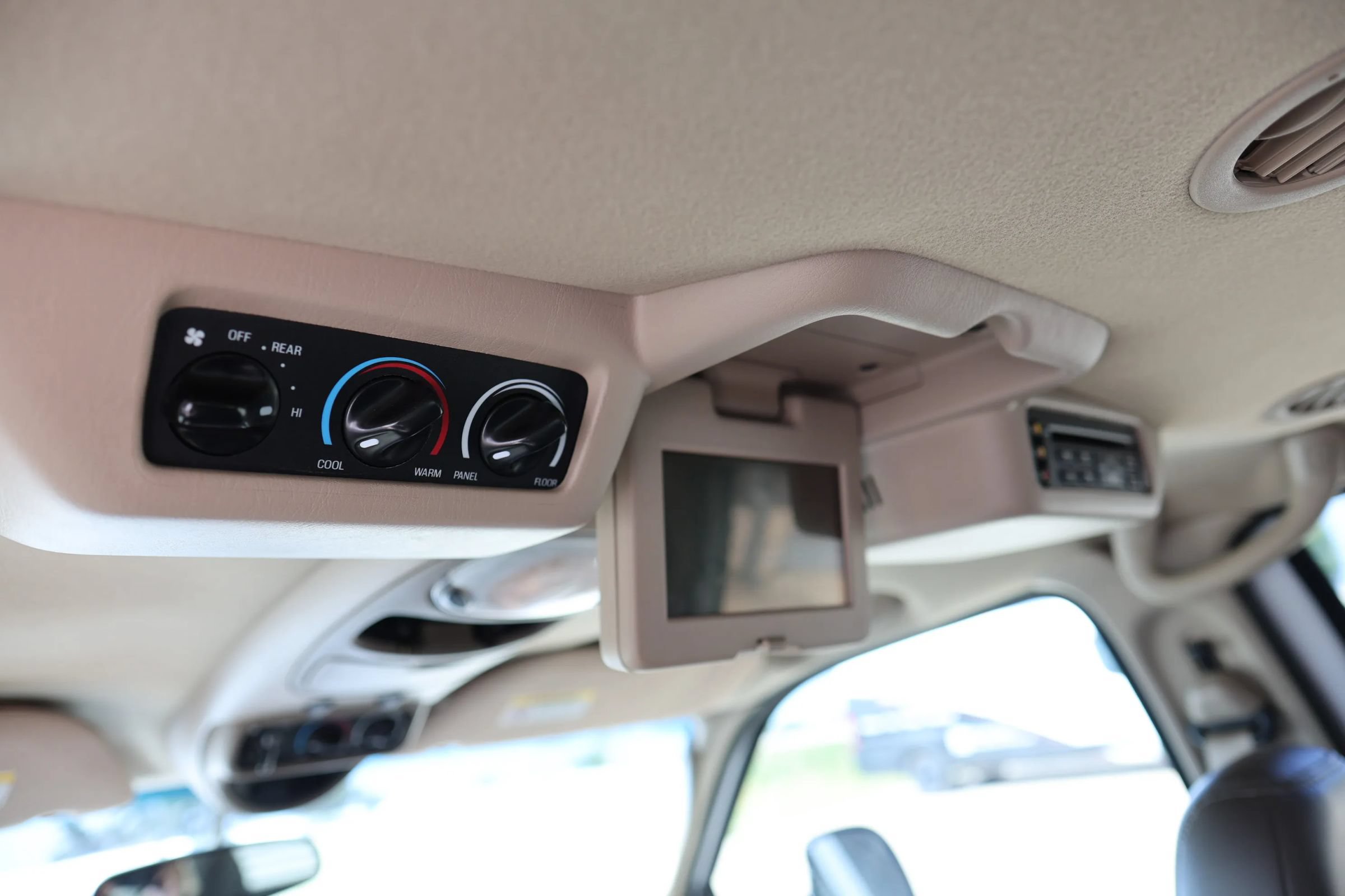 Used 2003 Ford Excursion Eddie Bauer RWD image 35