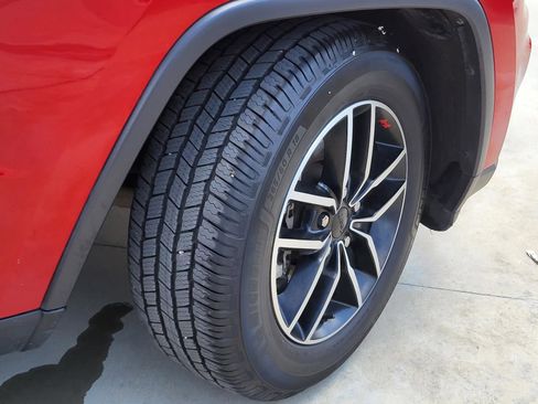 Used 2021 Jeep Grand Cherokee Trailhawk AWD/4WD image 6