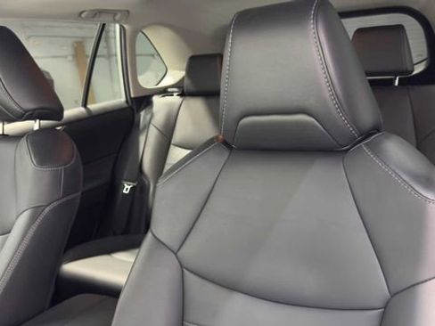 Used 2021 Toyota RAV4 XLE Premium image 24