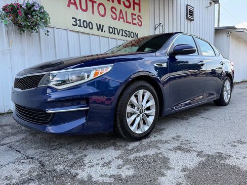 Used 2017 Kia Optima LX w/ Option Group 014 FWD image 7