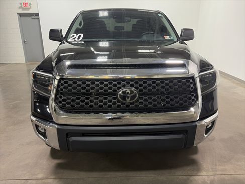 Used 2020 Toyota Tundra SR5 w/ TRD Off-Road Package AWD/4WD image 36