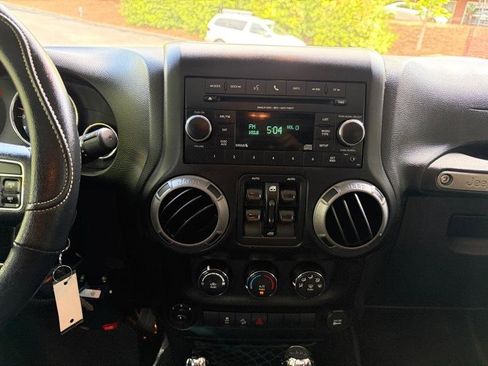 Used 2016 Jeep Wrangler Unlimited Sport w/ Quick Order Package 24S AWD/4WD image 26