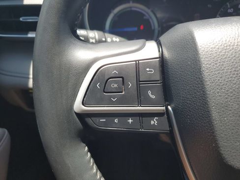 Used 2022 Toyota Highlander Platinum FWD image 21
