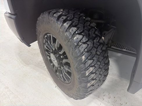 Used 2024 Chevrolet Silverado 2500 W/T image 8