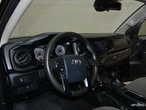 Used 2020 Toyota Tacoma SR image 9